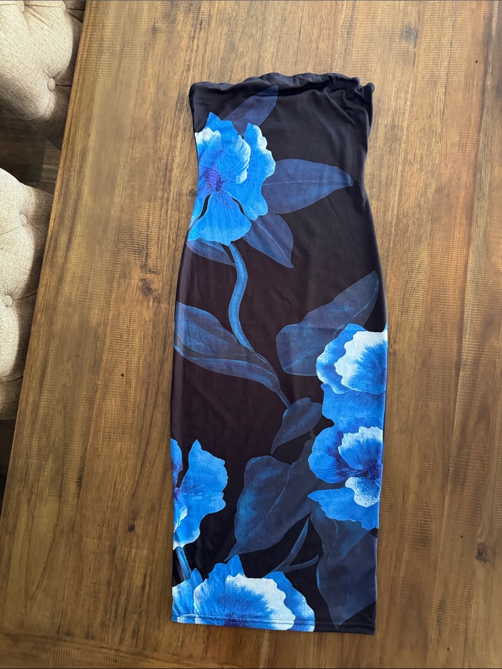 SHEIN Black and White Lined Garment with Brand Tag